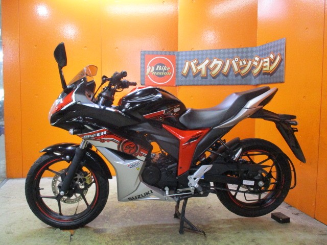 反対側もこの通り状態グッド！専門店でもディーラーでもない量販店の当社だからこそできるこの価格設定！